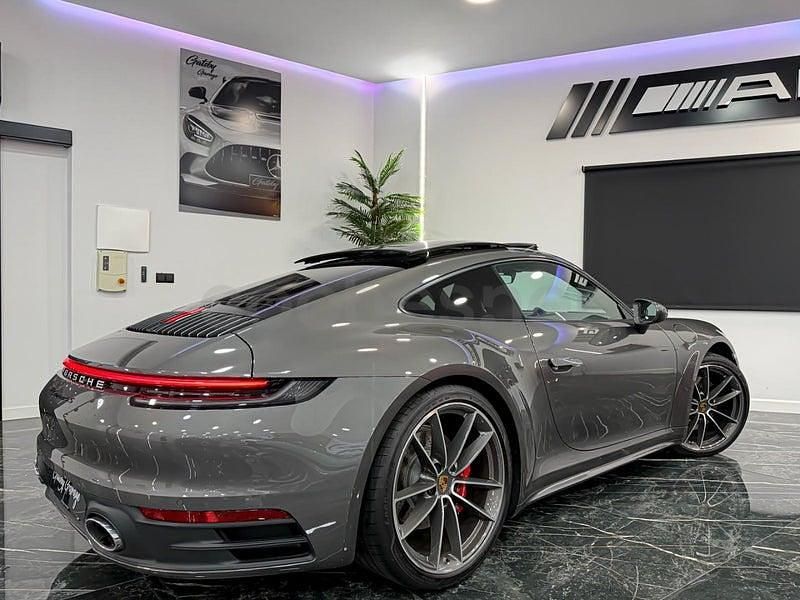 Usado Porsche 911 Carrera 4S 450 CV (330 kW) 2024 Gris / plata Coupe