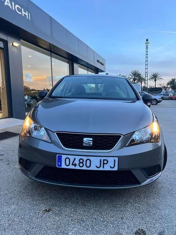 Usado Seat Ibiza Reference 90 CV (66 kW) 2016 Gris Utilitario
