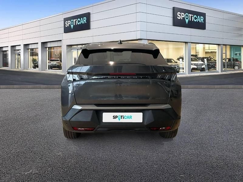 Usado Peugeot 3008 Allure 136 CV (100 kW) 2024 Gris SUV