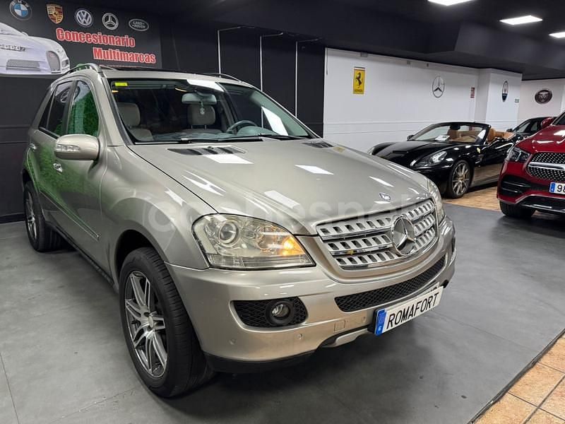 Gris / plata Usado 2007 Mercedes ML280 SUV | 9999 € (Buen precio) - Imagen 1/4