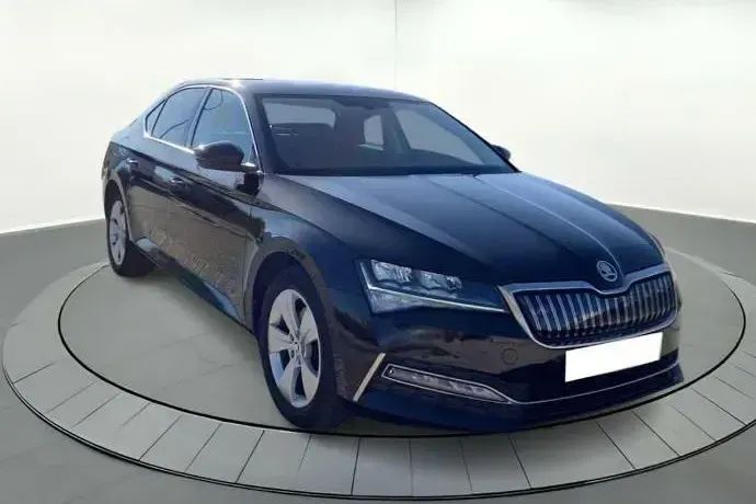 Usado Skoda Superb Ambition 220 CV (161 kW) 2021 Negro Berlina