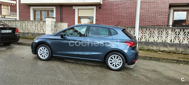 Usado Seat Ibiza FR 115 CV (84 kW) 2025 Gris / plata Utilitario