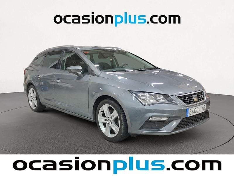 Usado Seat Leon FR 150 CV (110 kW) 2017 Gris Familiar