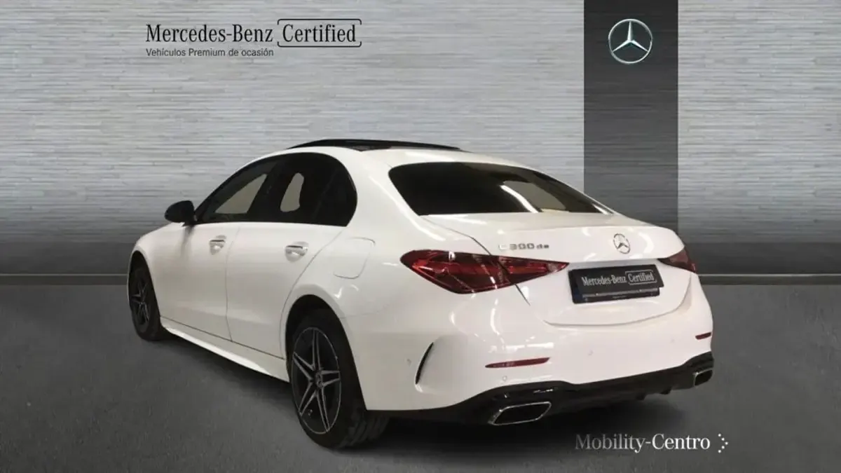 Usado Mercedes C300 312 CV (229 kW) 2024 Blanco polar Berlina