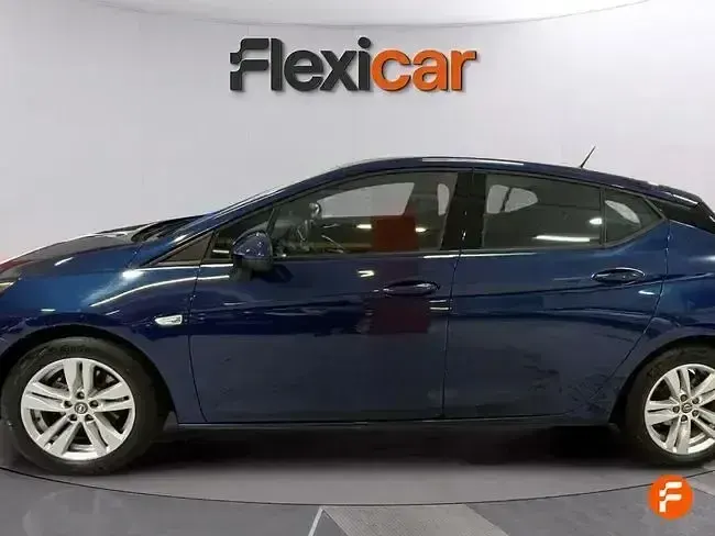 Usado Opel Astra Business Elegance 130 CV (95 kW) 2020 Azul