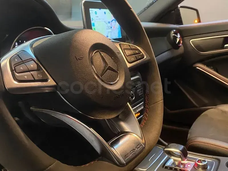 Usado Mercedes CLA45 AMG Shooting Brake 381 CV (280 kW) 2018 Gris / plata Familiar