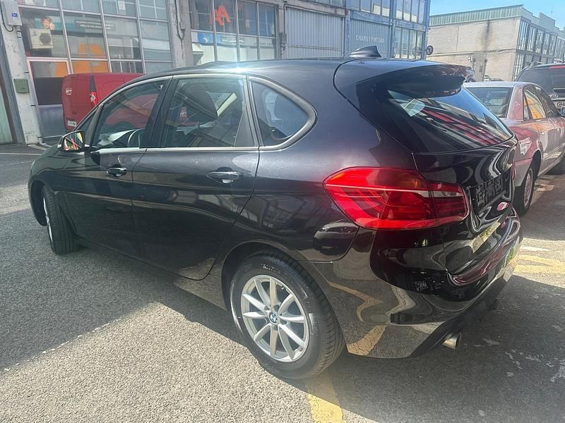 Usado BMW 216 Active Tourer 116 CV (85 kW) 2015 Negro Monovolumen