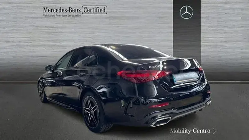 Używany Mercedes C200 163 KM (119 kW) 2025 Czarny Sedan/Limuzyna