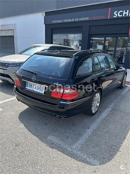 Usado Mercedes E320 Avantgarde 224 CV (164 kW) 2008 Negro Familiar
