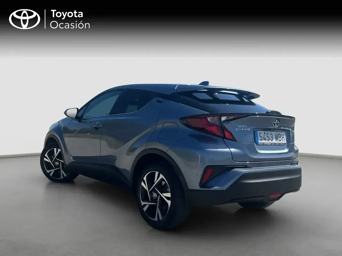Usado Toyota C-HR Advance 122 CV (89 kW) 2022 Gris SUV