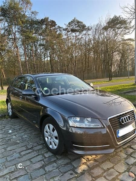 Usado Audi A3 Attraction 105 HP (77 kW) 2011 Castanho Citadino