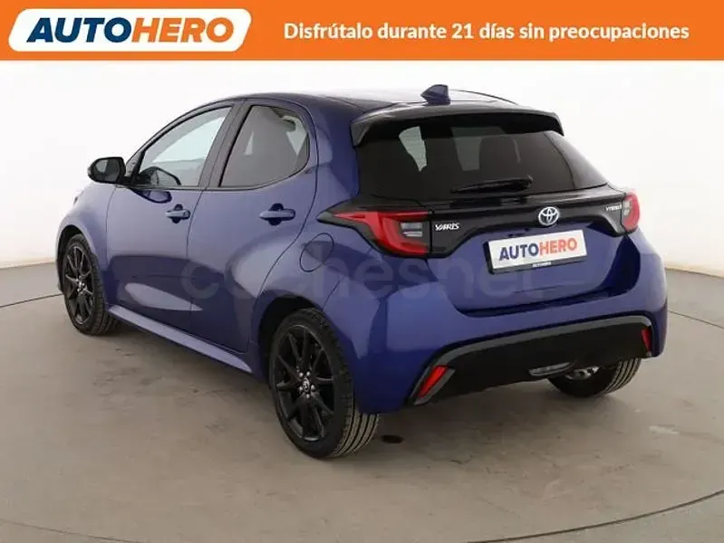 Usado Toyota Yaris Hybrid Style 116 CV (85 kW) 2022 Azul Berlina