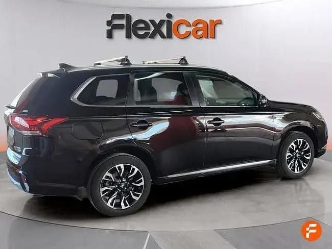 Usado Mitsubishi Outlander P-HEV 203 CV (149 kW) 2018 Negro