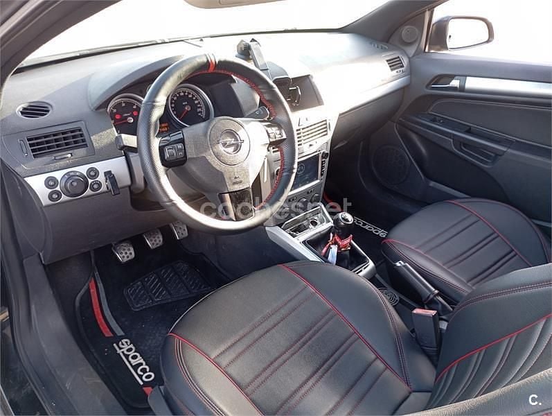 Usado Opel Astra GTC Sport 120 CV (88 kW) 2008 Negro Berlina
