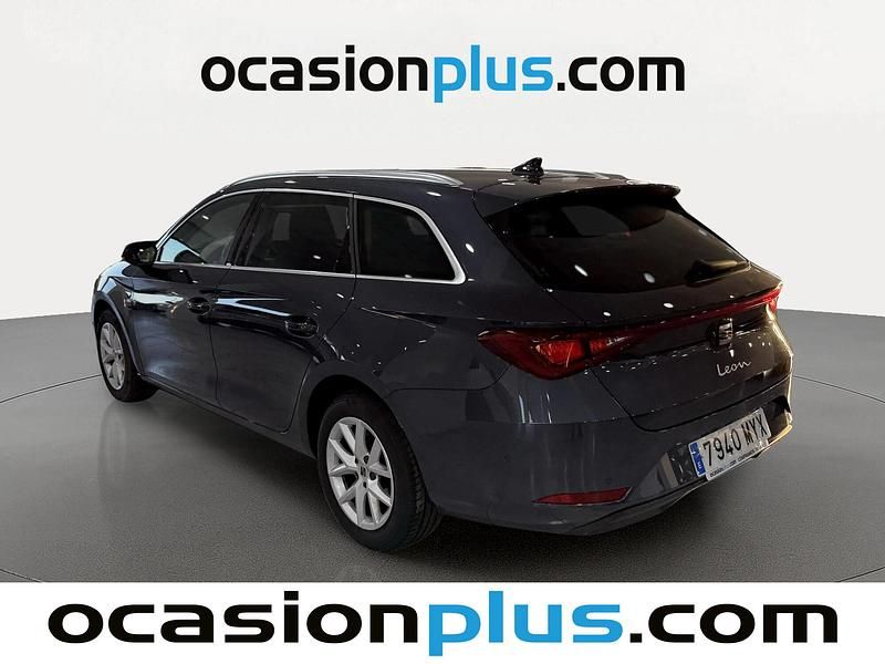 Usado Seat Leon Style 116 CV (85 kW) 2025 Gris Familiar