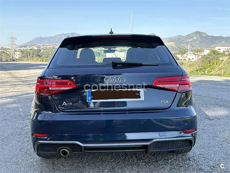 Usado Audi A3 S-Line 116 CV (85 kW) 2017 Azul Berlina