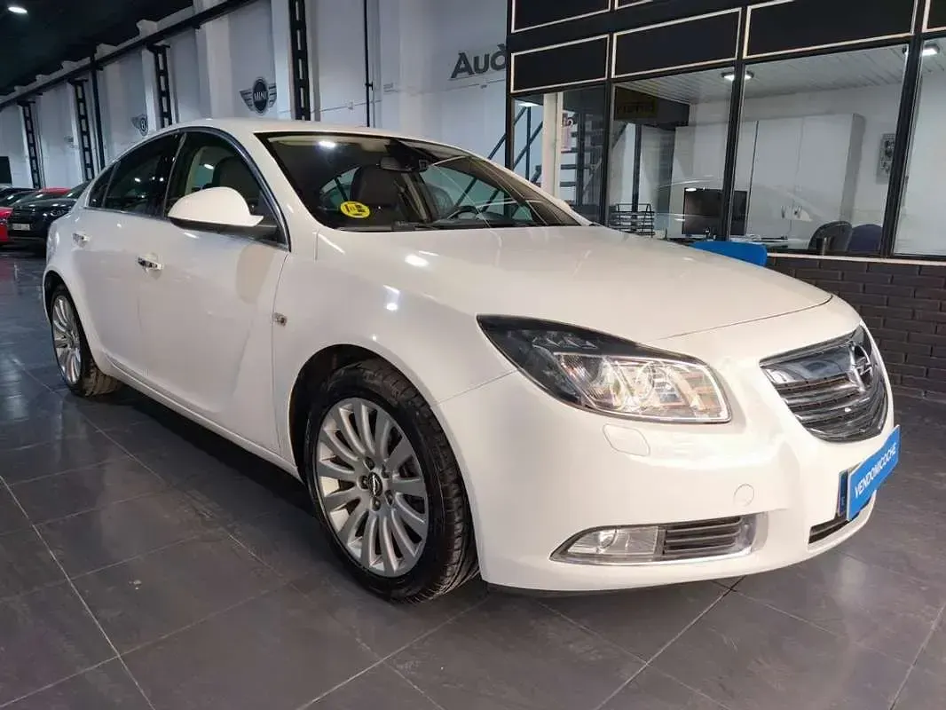 Usado Opel Insignia Excellence 129 CV (94 kW) 2012 Blanco Berlina