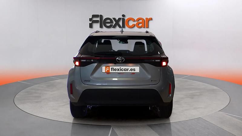 Usado Toyota Yaris Hybrid Active 116 CV (85 kW) 2025 Gris