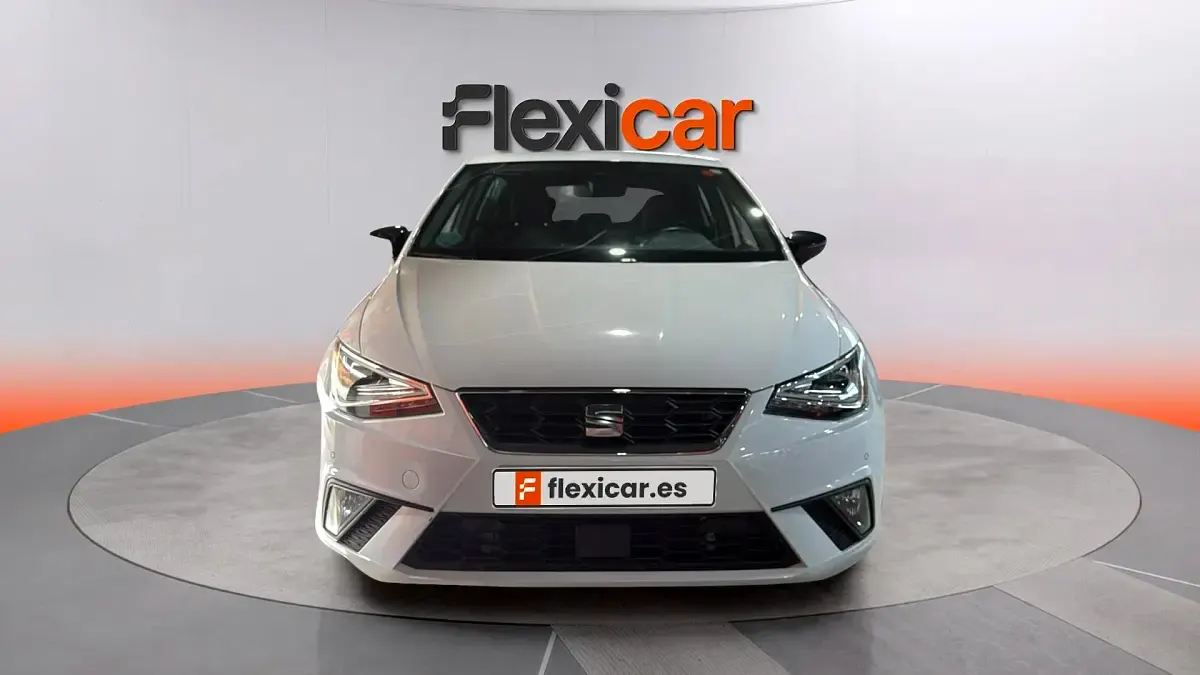 Usado Seat Ibiza Reference 115 CV (84 kW) 2024 Blanco Utilitario