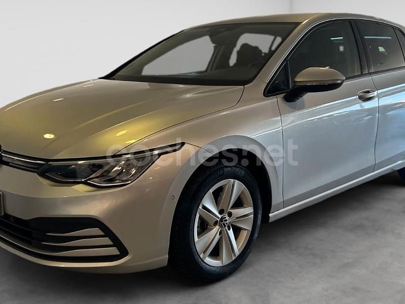 Gris / plata Usado 2022 VW Golf VIII Life Berlina | 25.900 € (Precio justo) - Imagen 1/4