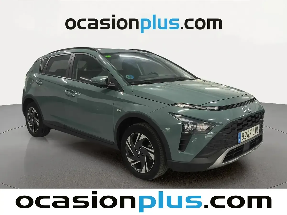 Usado Hyundai Bayon 100 CV (73 kW) 2022 Verde SUV
