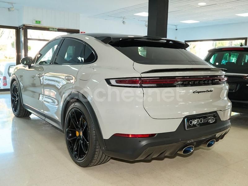 Usado Porsche Cayenne Turbo E-Hybrid 740 CV (544 kW) 2024 Gris / plata SUV