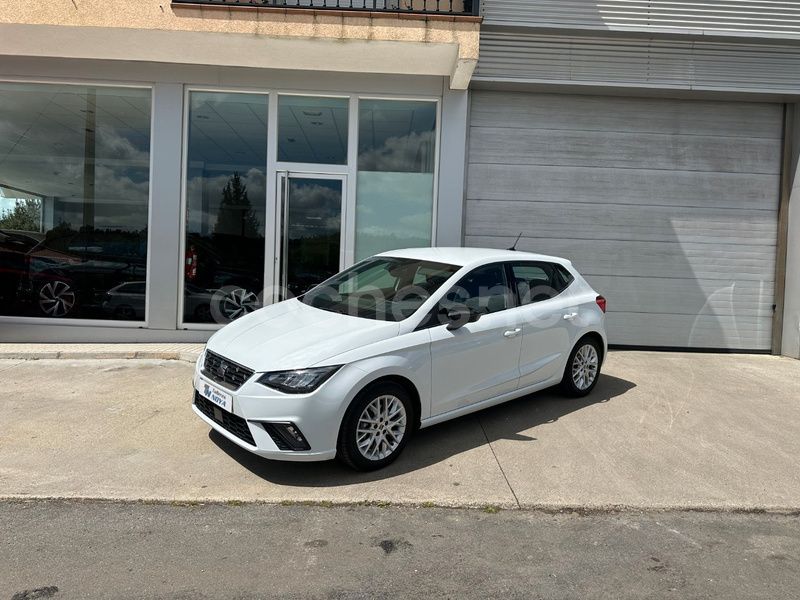 Blanco Usado 2024 Seat Ibiza FR Berlina | 19.900 € (Un poco caro) - Imagen 1/4