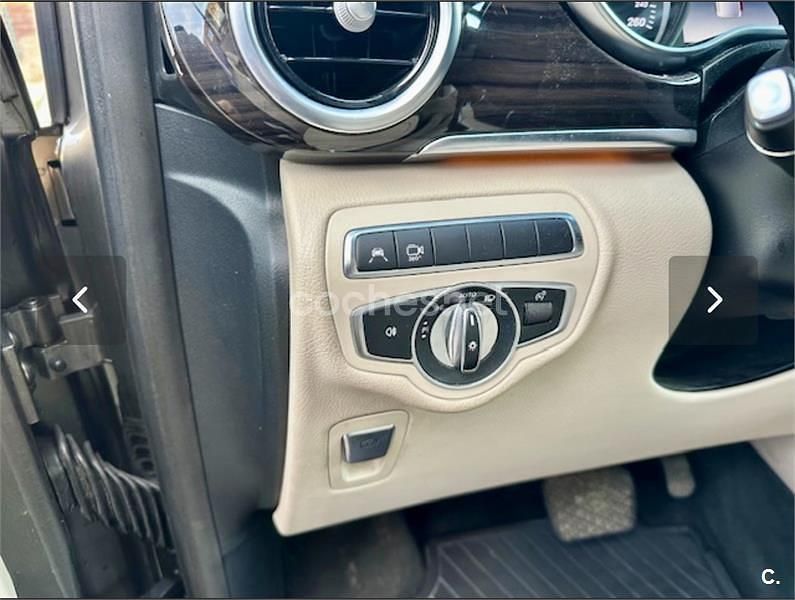 Usado Mercedes V250 Avantgarde 204 CV (150 kW) 2017 Beige Monovolumen