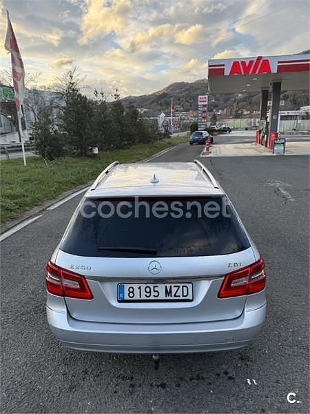 Usado Mercedes E220 Avantgarde 170 CV (125 kW) 2010 Gris / plata Berlina