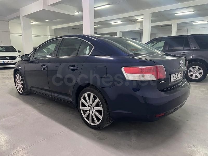 Usado Toyota Avensis Executive 150 CV (110 kW) 2009 Azul Berlina