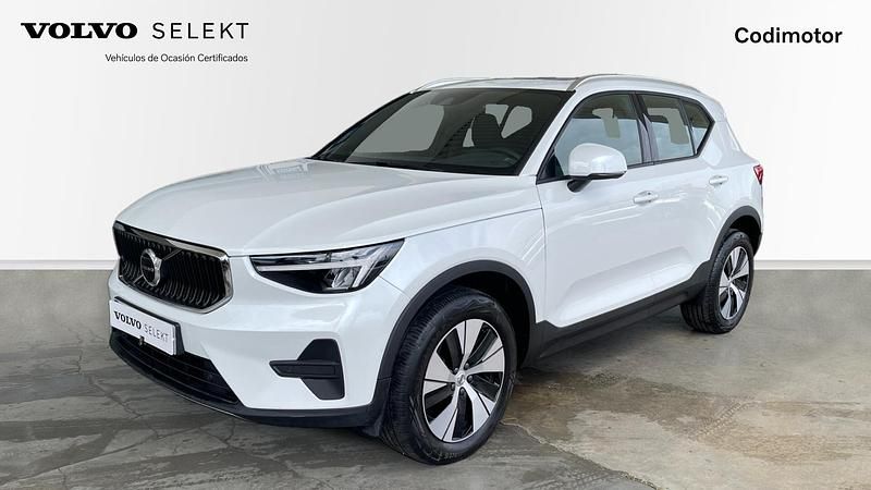 Otro Usado 2024 Volvo XC40 Core SUV | 34.990 € (Un poco caro) - Imagen 1/4