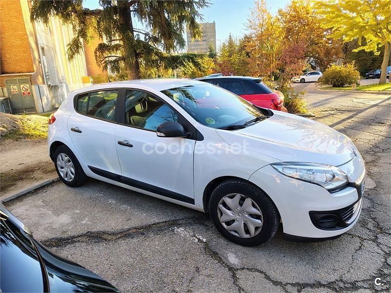 Blanco Usado 2012 Renault Mégane Authentique Berlina | 2500 € (Buen precio) - Imagen 1/4