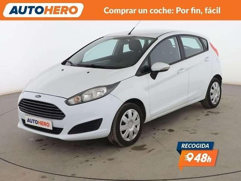 Blanco Usado 2014 Ford Fiesta Trend Utilitario | 7999 € (Precio justo) - Imagen 1/3
