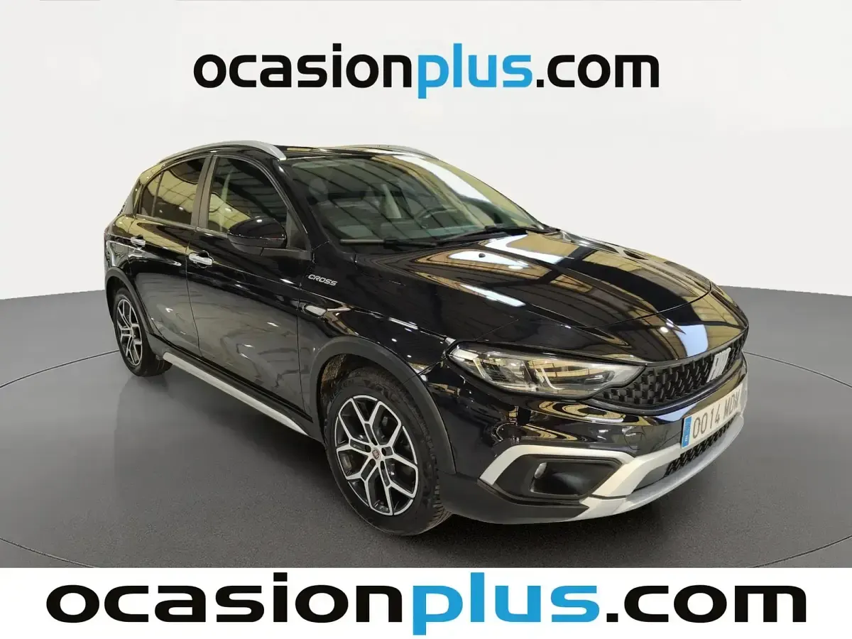 Usado Fiat Tipo Cross 100 CV (73 kW) 2023 Negro Berlina