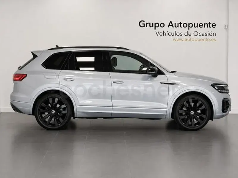 Usado VW Touareg R 462 CV (339 kW) 2023 Gris / plata SUV