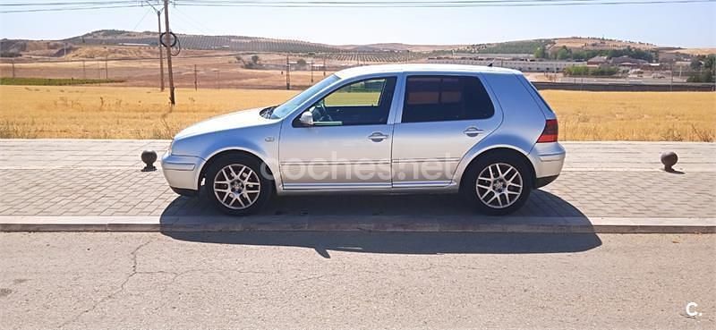 Gris / plata Usado 2001 VW Golf IV Highline Berlina | 4000 € (Caro) - Imagen 1/4