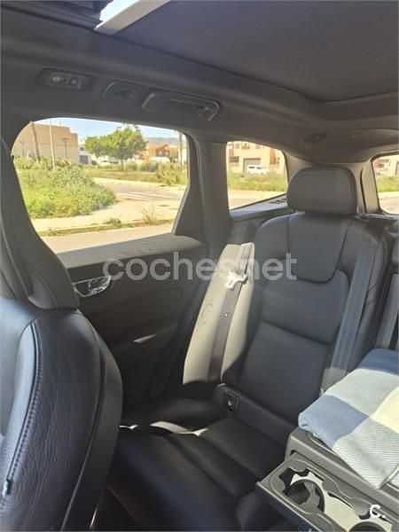 Usado Volvo XC60 Momentum 250 CV (183 kW) 2020 Negro SUV