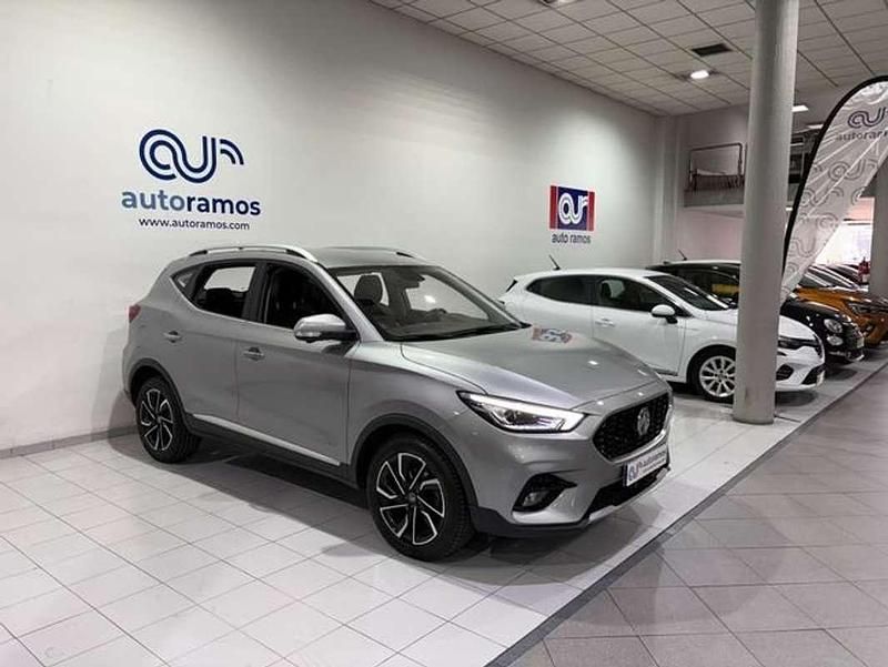 Usado MG ZS Luxury 106 CV (77 kW) 2023 Gris SUV