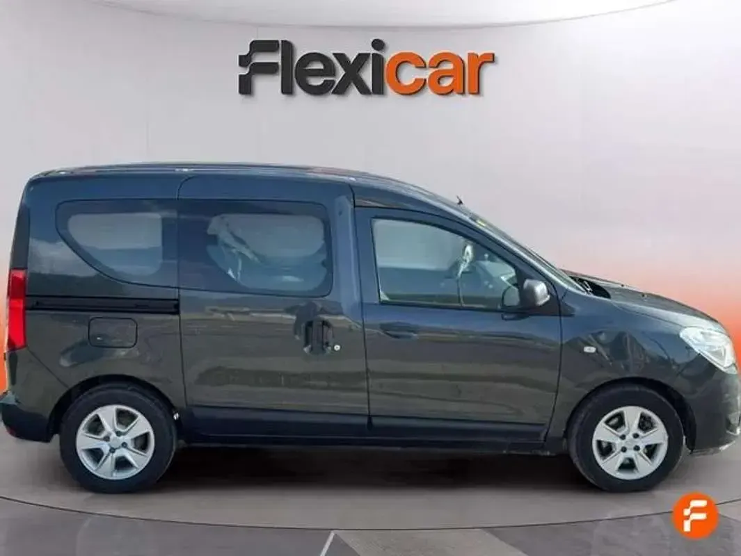 Usado Dacia Dokker Essentiel 95 HP (69 kW) 2019 Cinzento Monovolume