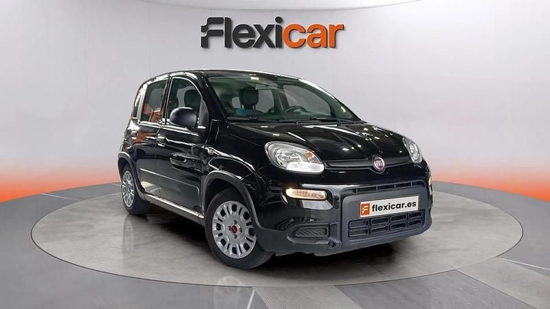 Usado Fiat Panda 71 CV (52 kW) 2023 Negro Utilitario