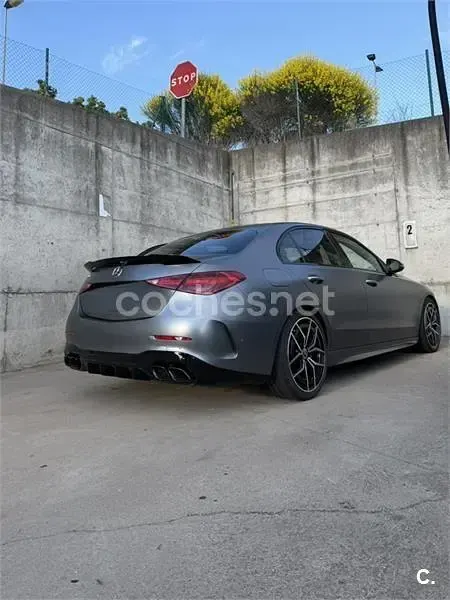Usado Mercedes C300 258 CV (189 kW) 2023 Gris / plata Berlina