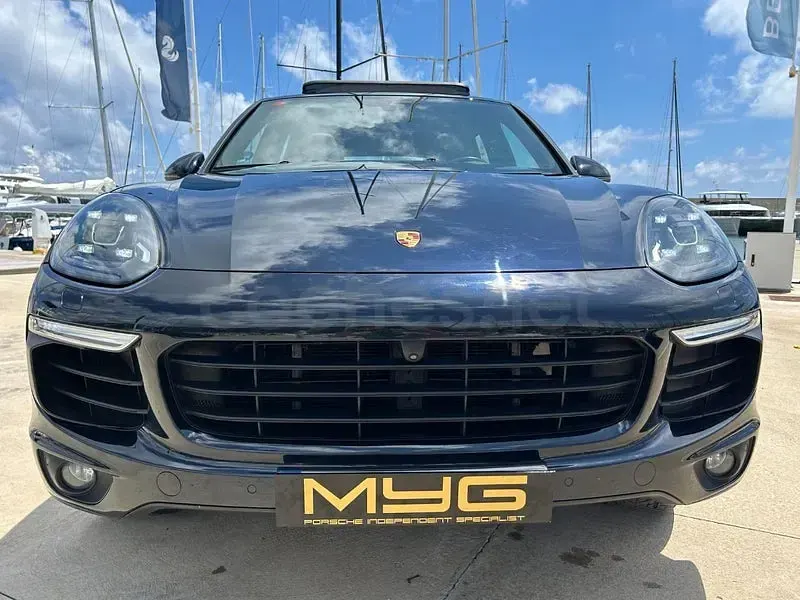Usado Porsche Cayenne S E-Hybrid 416 CV (305 kW) 2016 Negro SUV