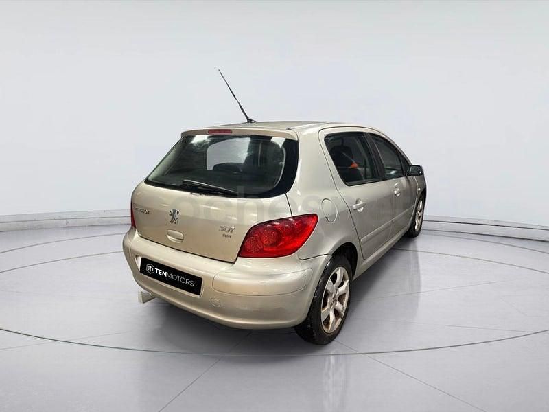 Usado Peugeot 307 110 CV (80 kW) 2007 Gris / plata Berlina