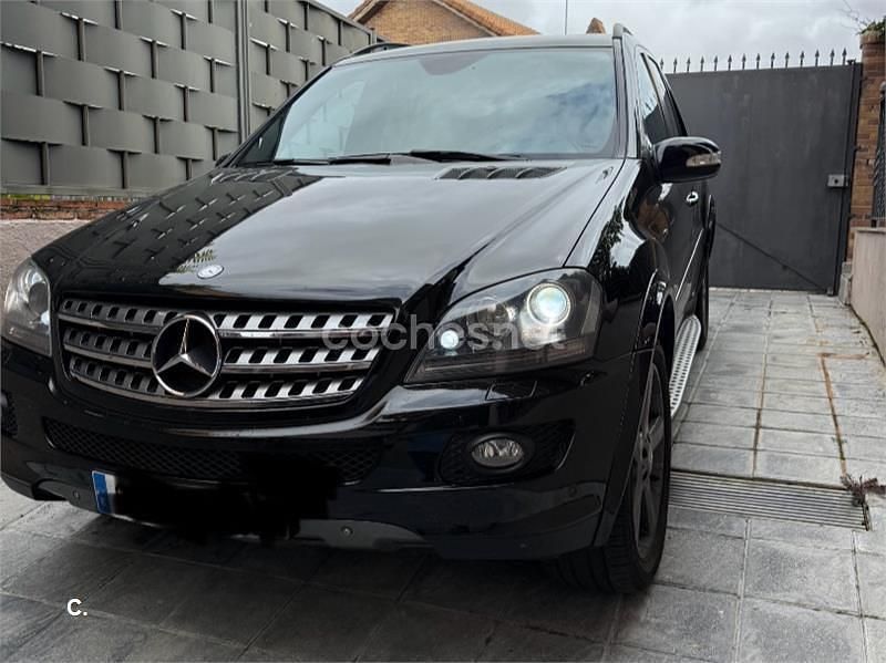 Negro Usado 2007 Mercedes ML320 Edition 1 SUV | 15.300 € (Caro) - Imagen 1/4