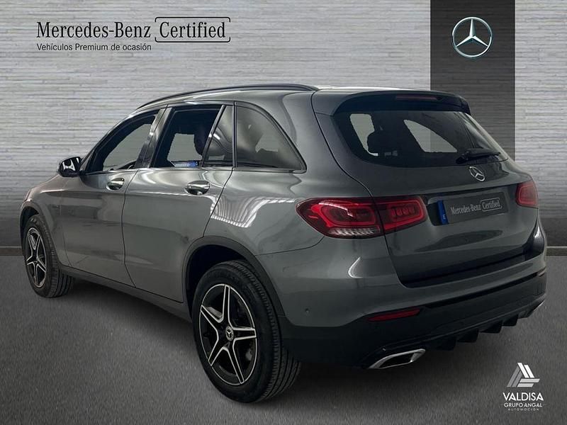 Usado Mercedes GLC300 AMG line 306 CV (225 kW) 2021 Gris