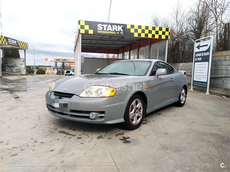 Usado Hyundai Coupé 105 CV (77 kW) 2005 Gris / plata Coupe