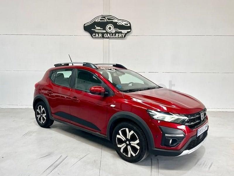 Usado Dacia Sandero Essentiel 90 CV (66 kW) 2021 Rojo Berlina