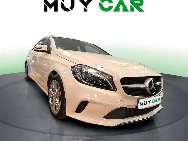 Blanco Usado 2017 Mercedes A200 AMG line Berlina | 18.490 € (Buen precio) - Imagen 1/4