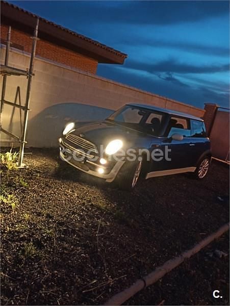 Usado Mini ONE 90 CV (66 kW) 2003 Azul Utilitario