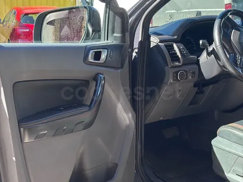 Usado Ford Ranger Wildtrack 200 CV (147 kW) 2017 Gris / plata Pickup/Camioneta